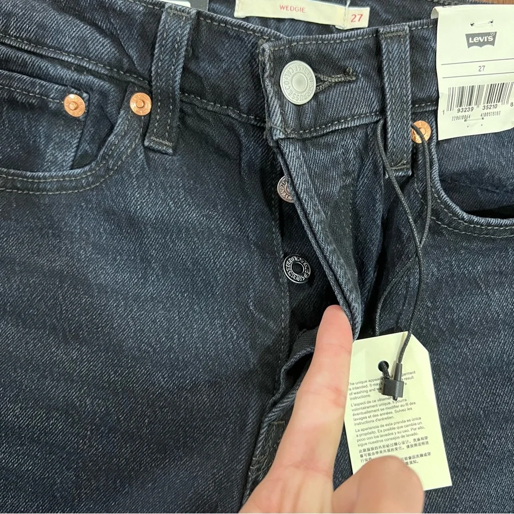 Levi's Premium Wedgie Jeans Size 27